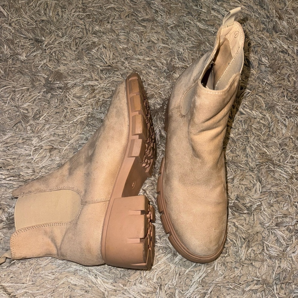 Women's Tan Ankle Boots